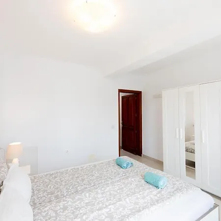 Luna Nudist Place * تشاركو ديل بالو